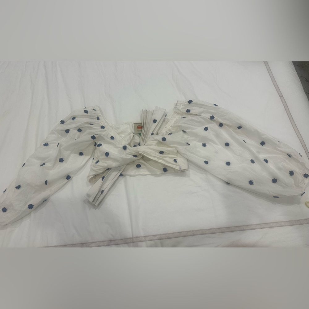 Farm Rio Cropped White Blouse with Blue Floral Pattern